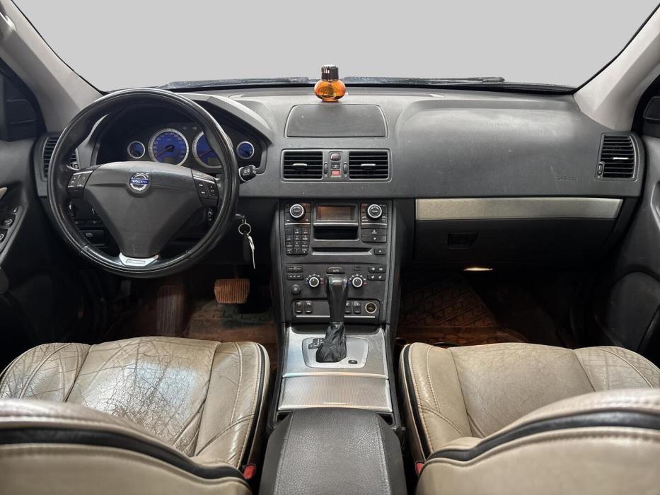 VOLVO XC90 2011