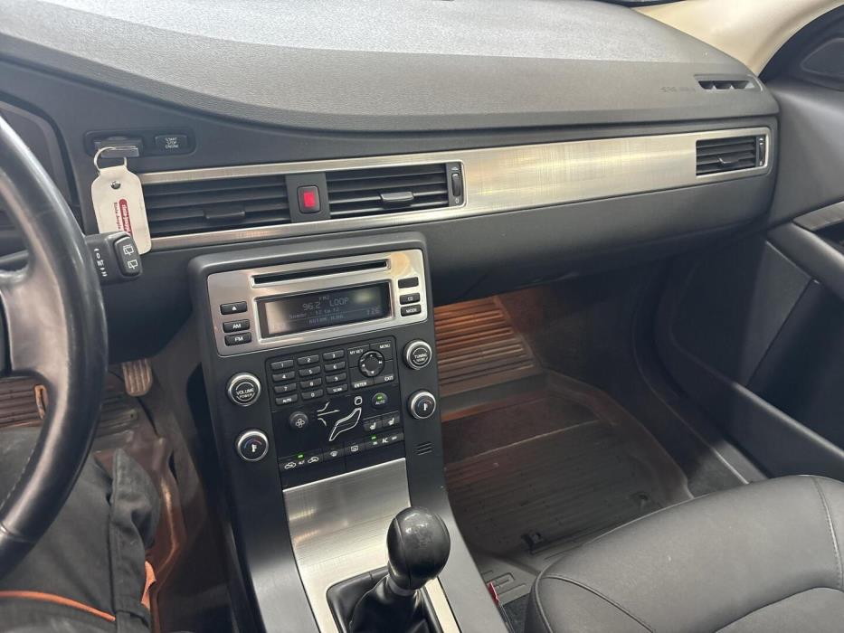 VOLVO V70 2008