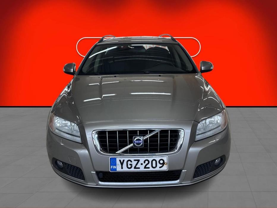 VOLVO V70 2008