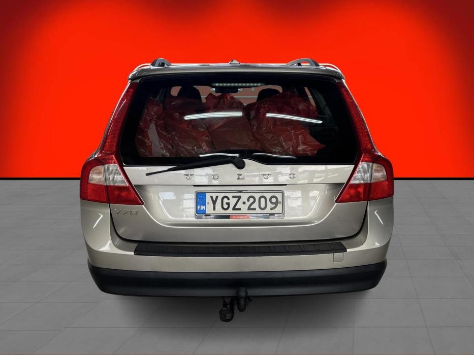 VOLVO V70 2008