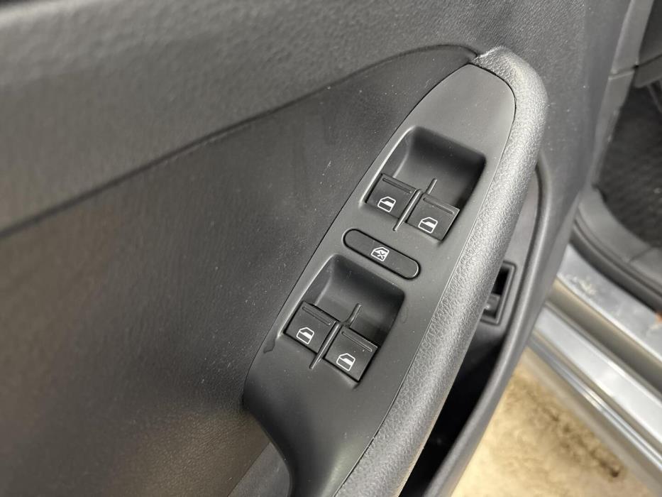 VOLKSWAGEN Jetta 2011