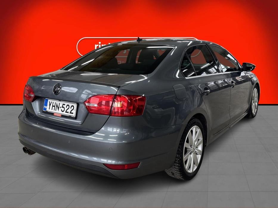 VOLKSWAGEN Jetta 2011