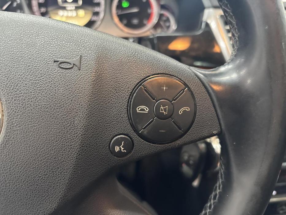 MERCEDES-BENZ E 2011
