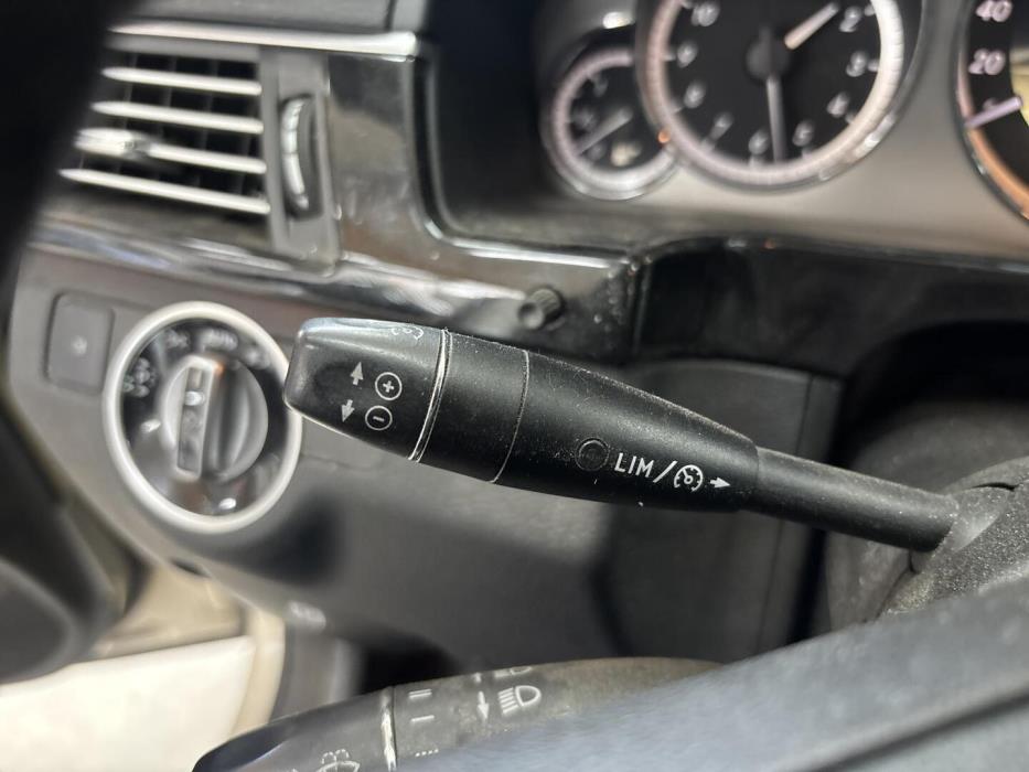 MERCEDES-BENZ E 2011