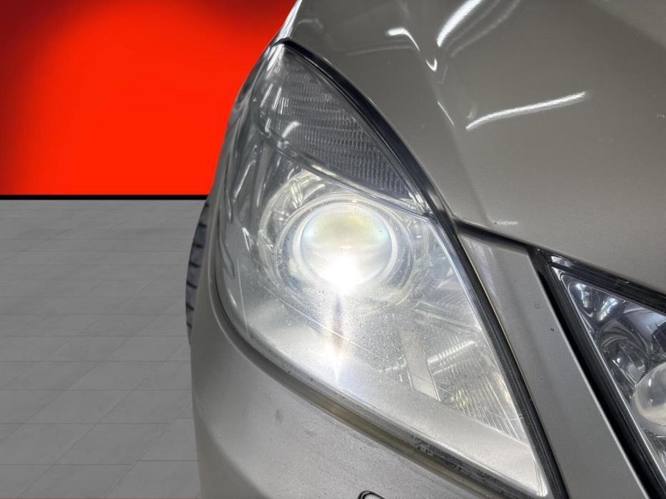 MERCEDES-BENZ E 2011