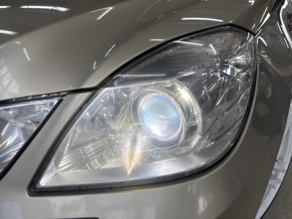 MERCEDES-BENZ E 2011