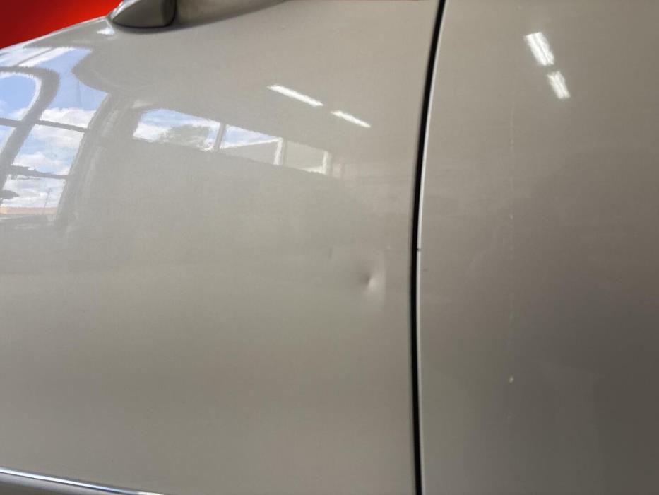 MERCEDES-BENZ E 2011
