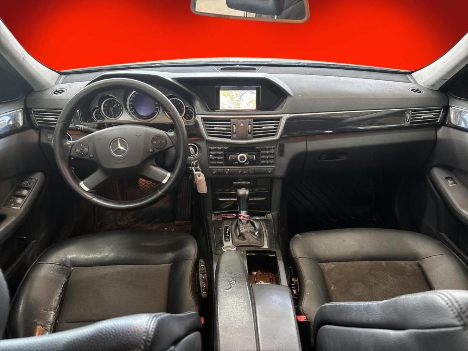 MERCEDES-BENZ E 2011