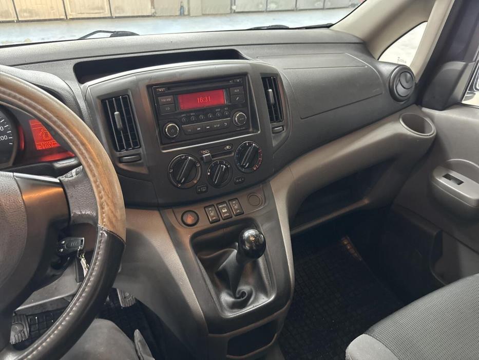 NISSAN NV200 2014