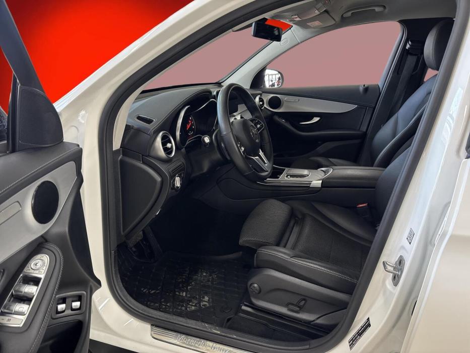 MERCEDES-BENZ GLC 2022