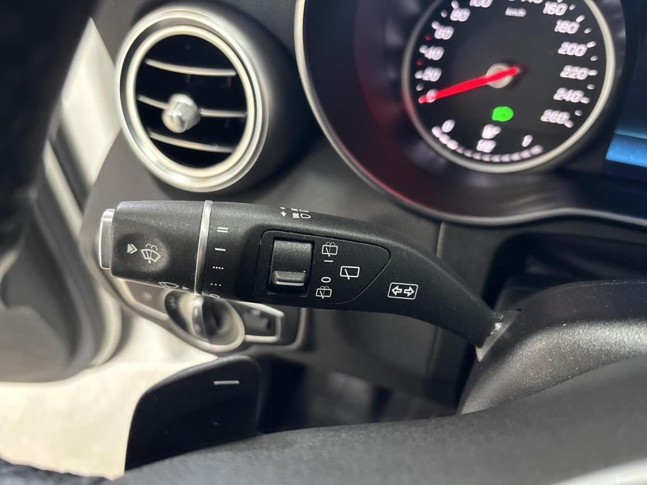 MERCEDES-BENZ GLC 2022