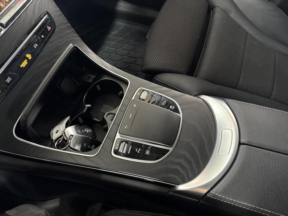 MERCEDES-BENZ GLC 2022