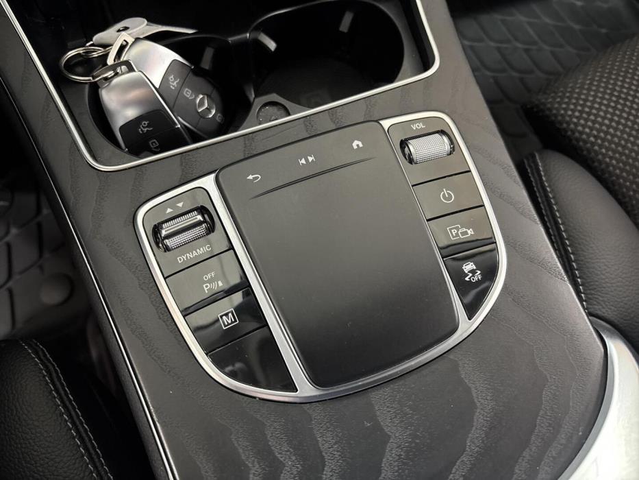 MERCEDES-BENZ GLC 2022