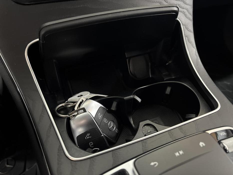 MERCEDES-BENZ GLC 2022