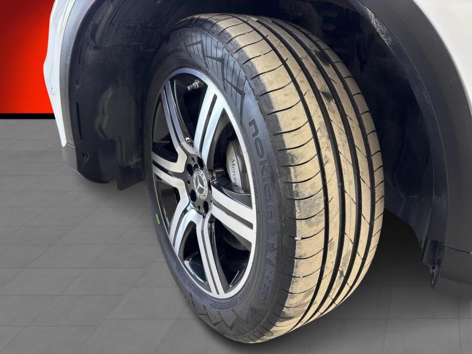 MERCEDES-BENZ GLC 2022