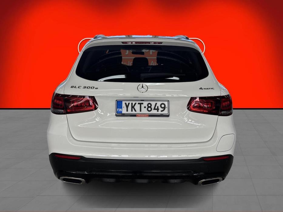 MERCEDES-BENZ GLC 2022