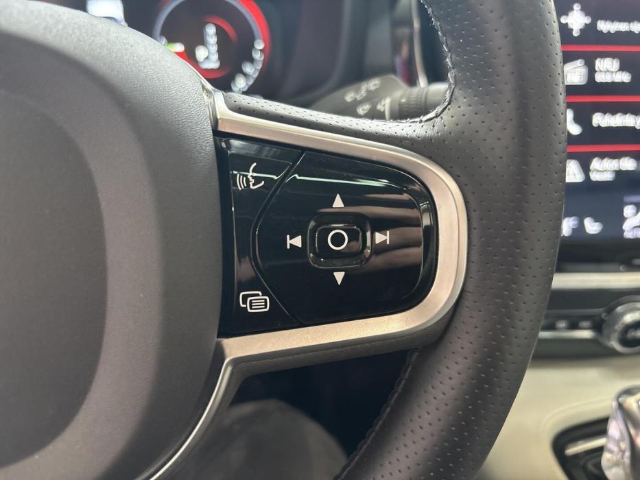VOLVO V60 2019