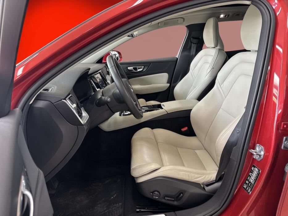 VOLVO V60 2019