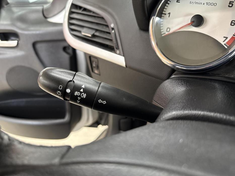 PEUGEOT 207 2007