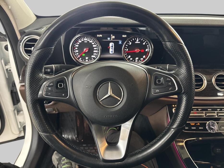 MERCEDES-BENZ E 2017