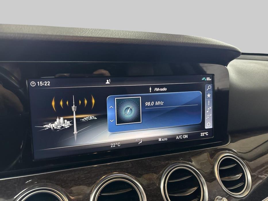 MERCEDES-BENZ E 2017