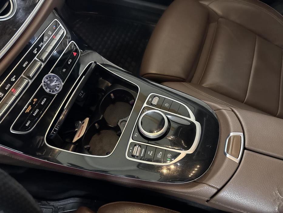 MERCEDES-BENZ E 2017
