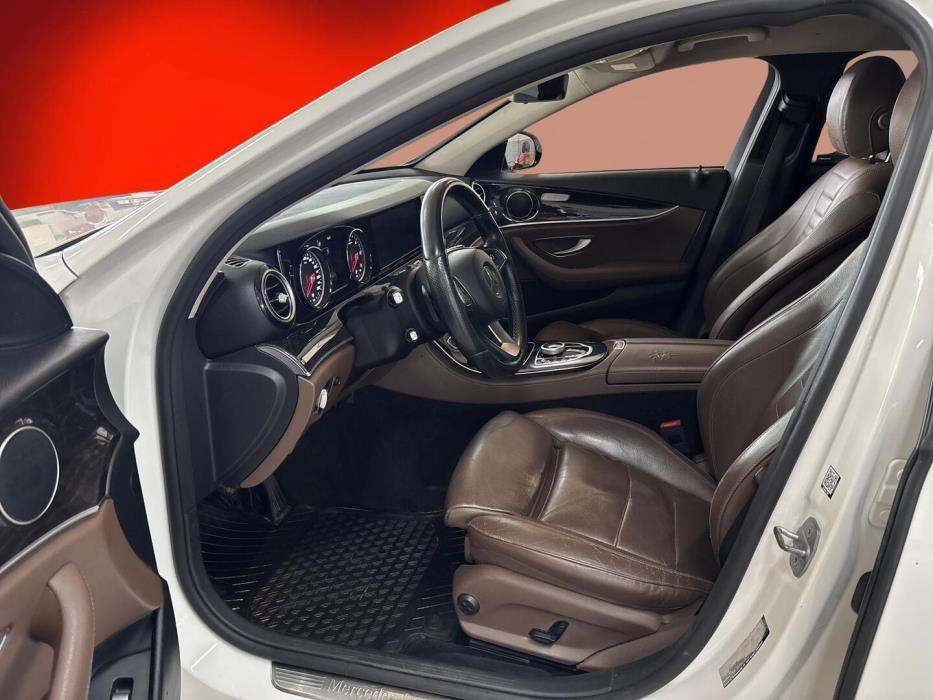 MERCEDES-BENZ E 2017