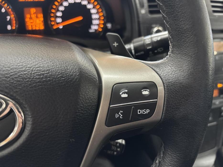 TOYOTA Avensis 2010