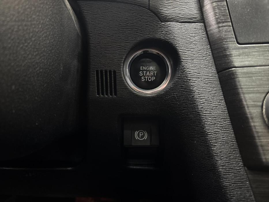 TOYOTA Avensis 2010