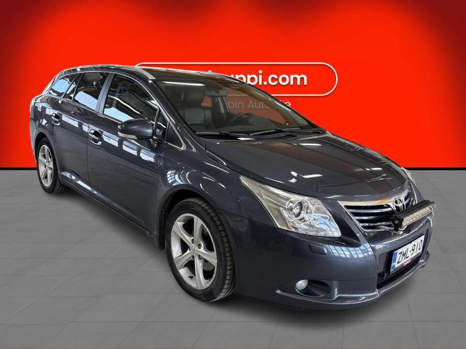 TOYOTA Avensis 2010