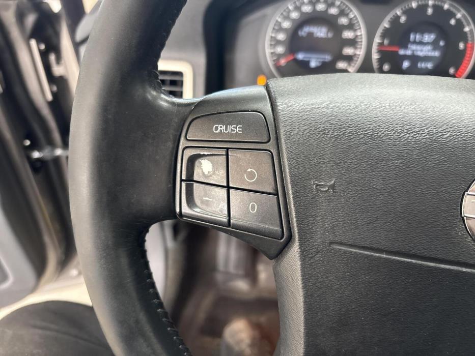 VOLVO V70 2008