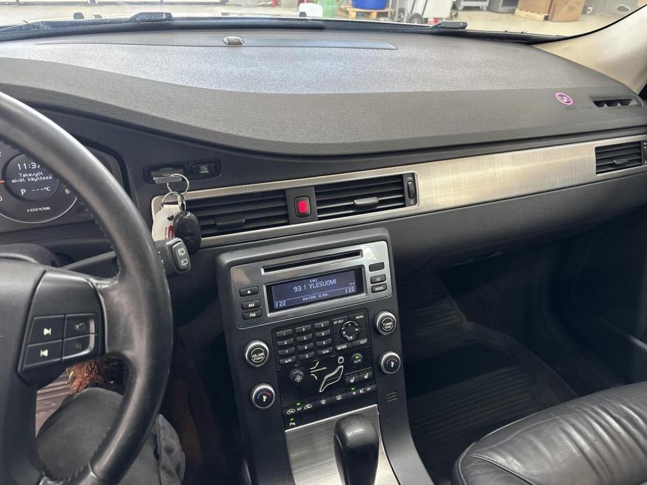 VOLVO V70 2008