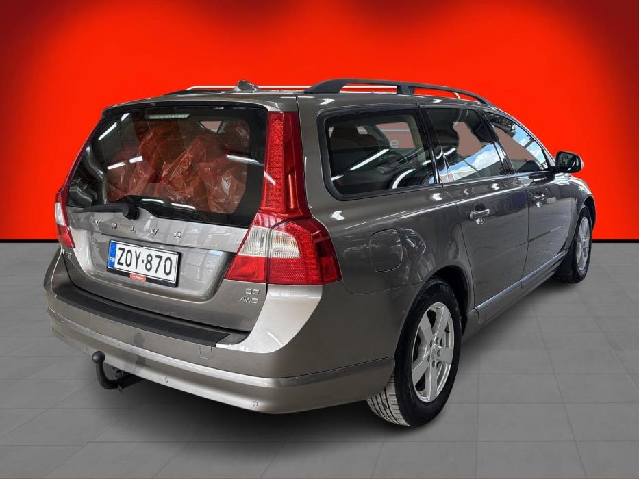 VOLVO V70 2008