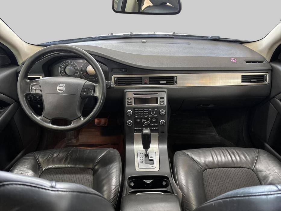 VOLVO V70 2008