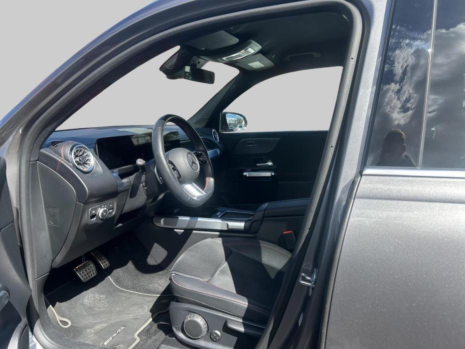 MERCEDES-BENZ EQB 2024