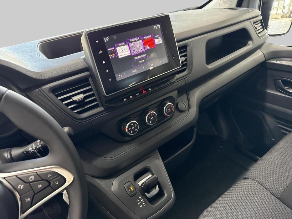 RENAULT Trafic Combi 2025