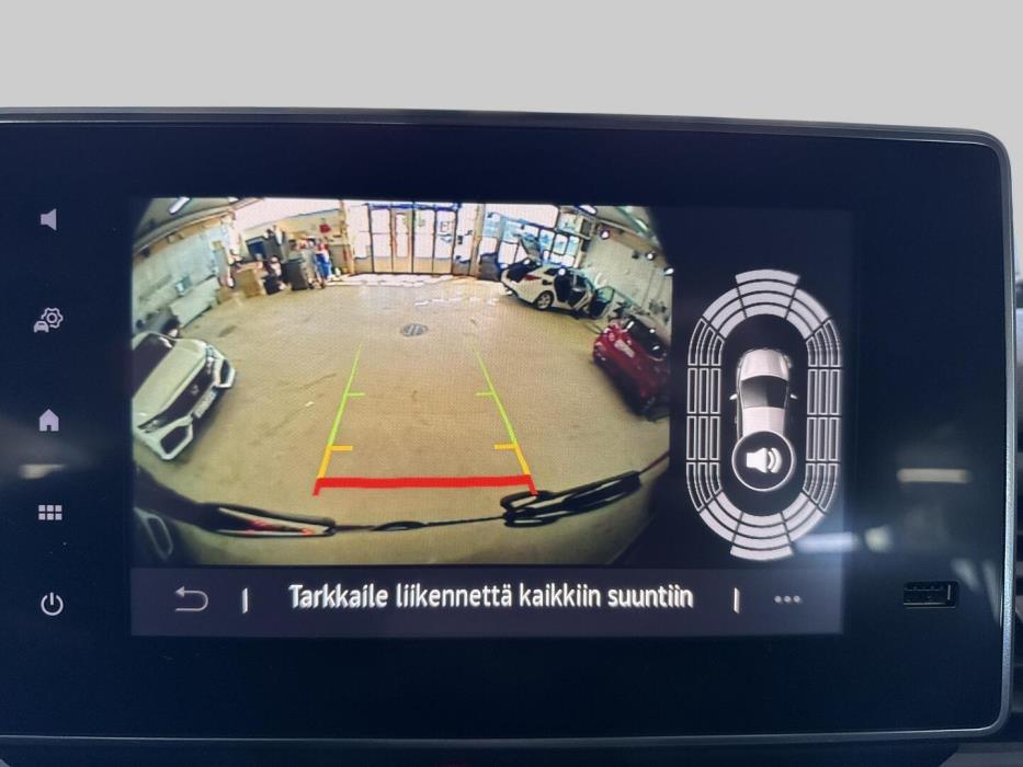 RENAULT Trafic Combi 2025