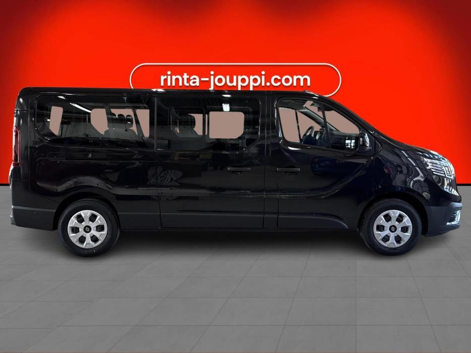 RENAULT Trafic Combi 2025