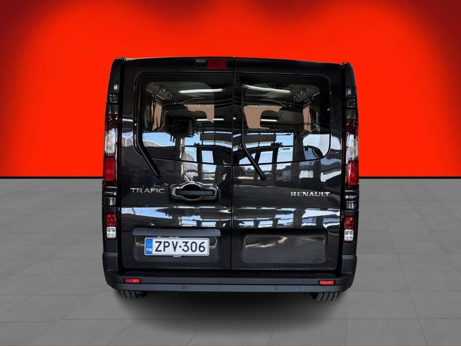 RENAULT Trafic Combi 2025