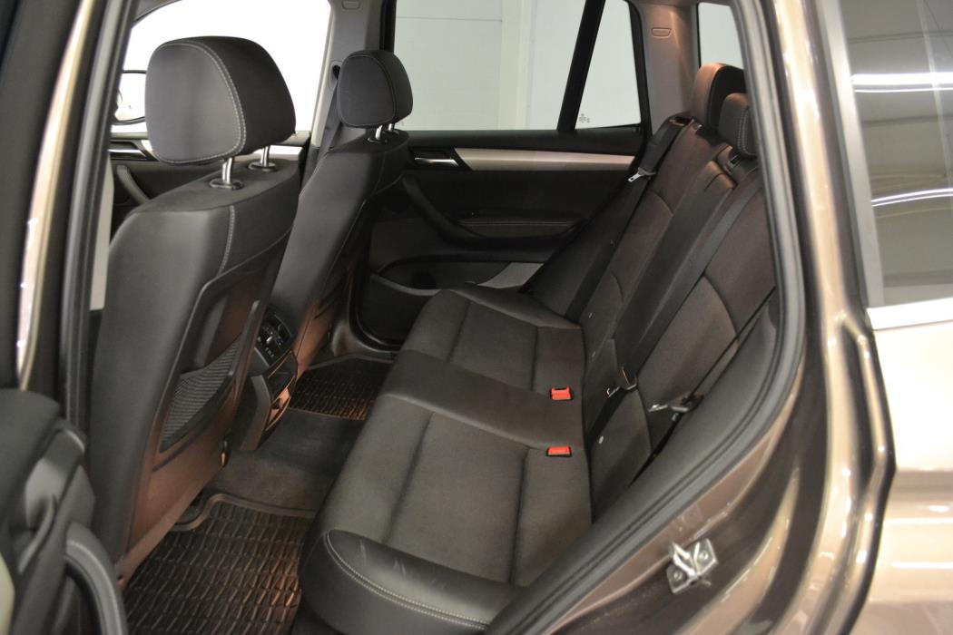 BMW X3 2011