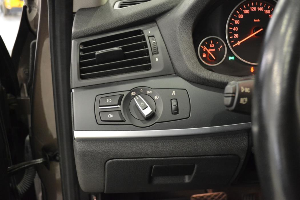 BMW X3 2011