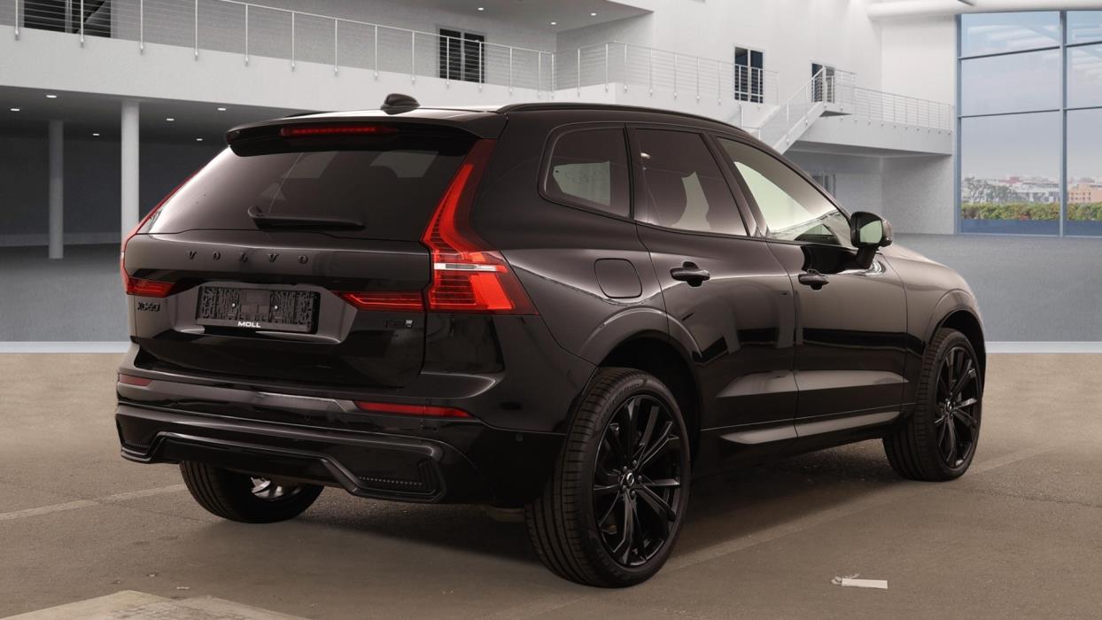 VOLVO XC60 2025