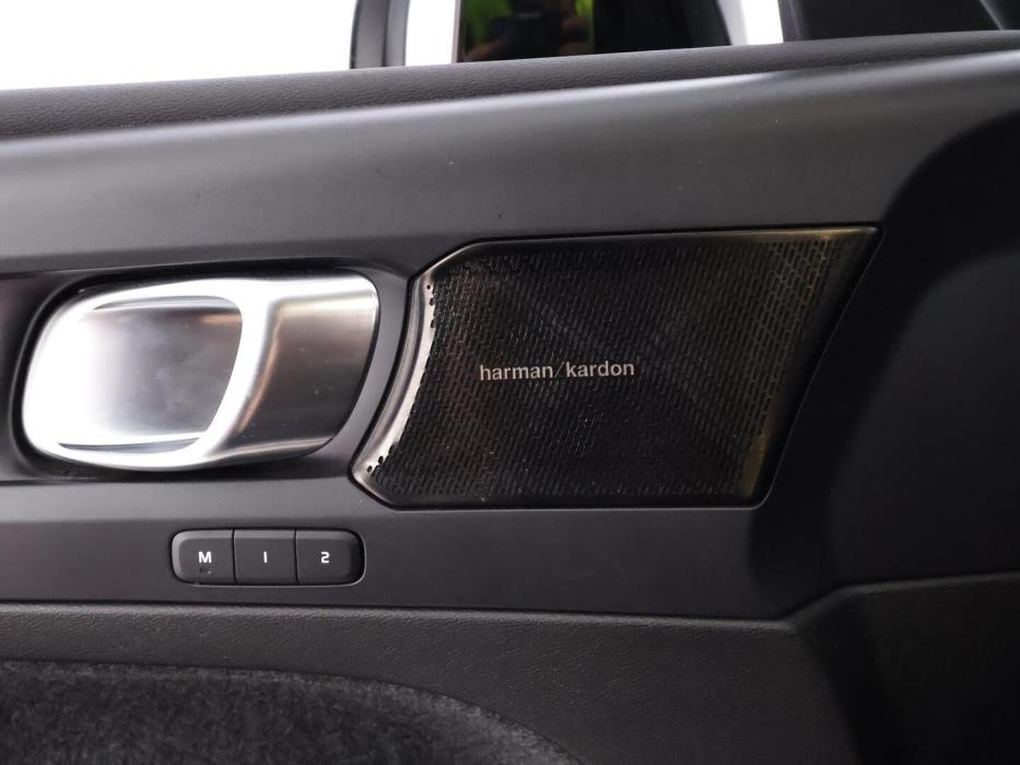 VOLVO C40 2022