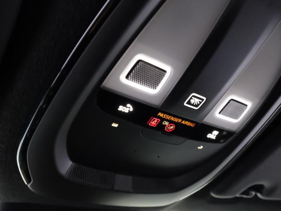 VOLVO C40 2022