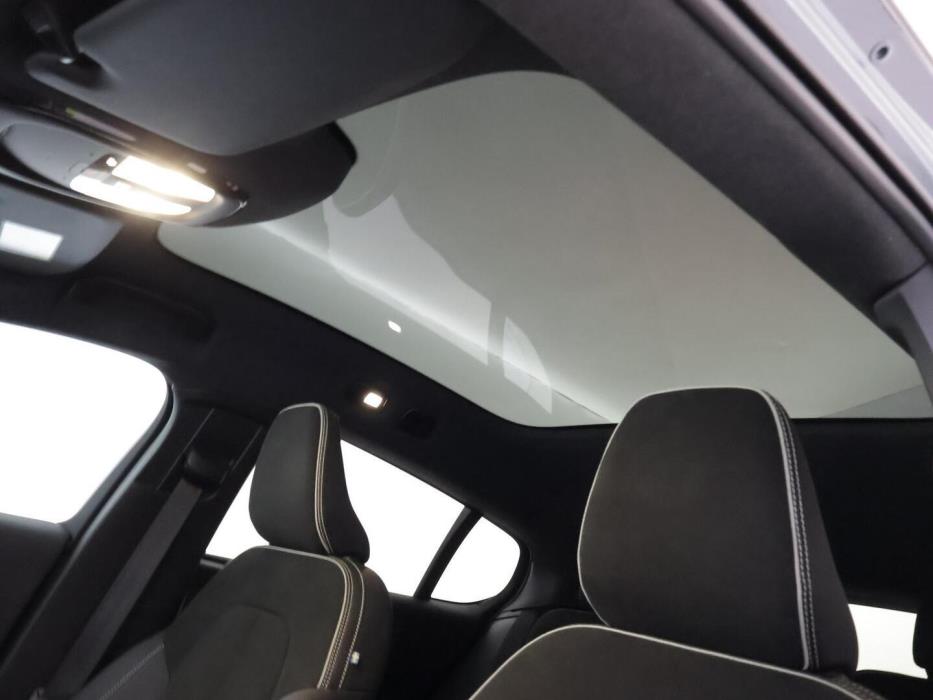 VOLVO C40 2022
