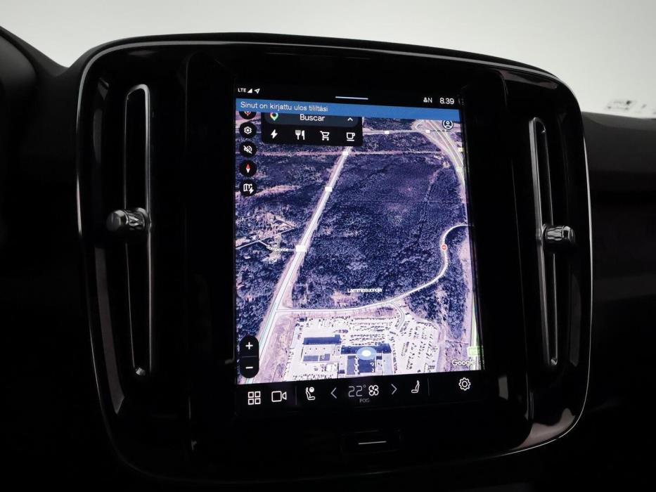 VOLVO XC40 2023