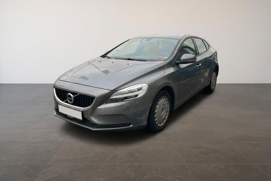 VOLVO V40 2017