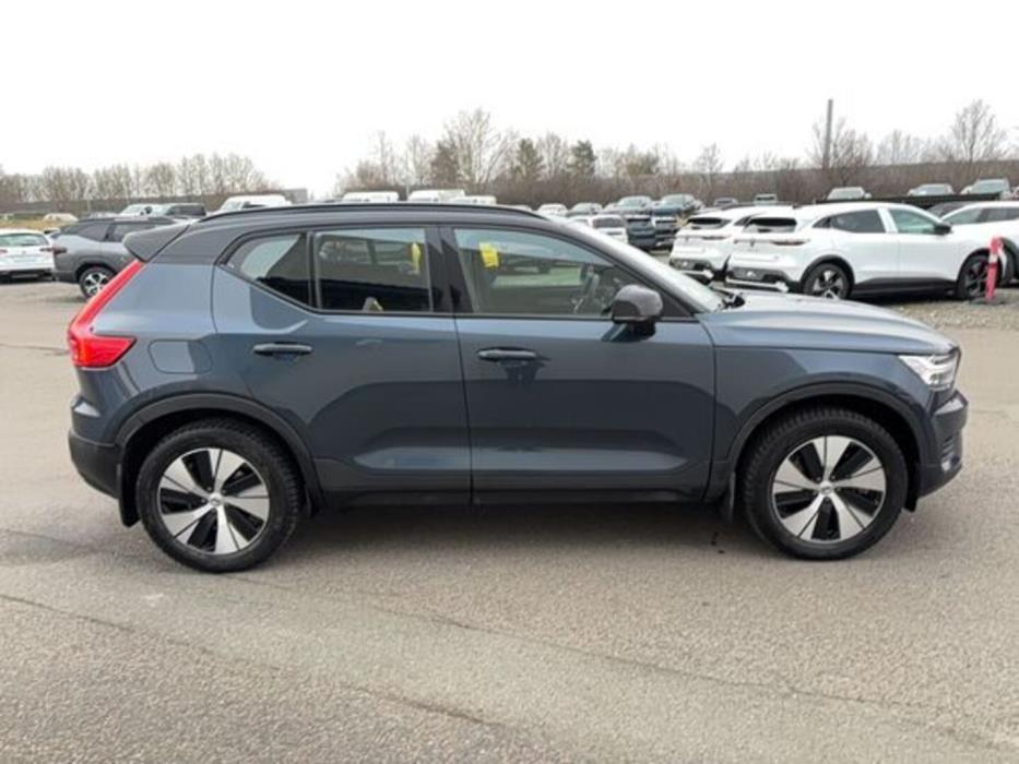 VOLVO XC40 2022