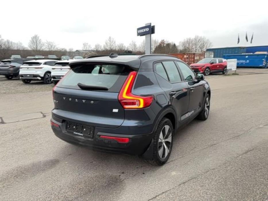 VOLVO XC40 2022