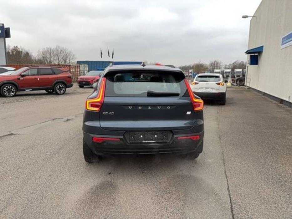 VOLVO XC40 2022